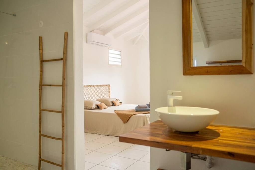 Spacieuse Villa Corossol Avec Piscine Et Jeux Exterieurs Le Gosier  Kültér fotó