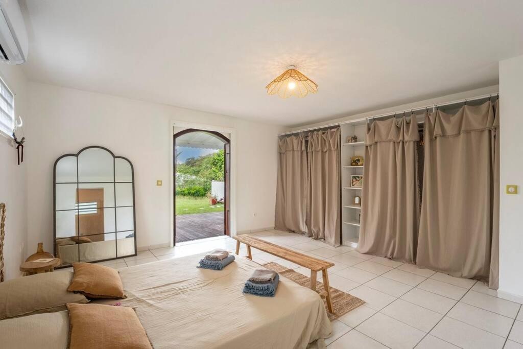 Spacieuse Villa Corossol Avec Piscine Et Jeux Exterieurs Le Gosier  Kültér fotó