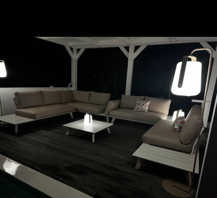Spacieuse Villa Corossol Avec Piscine Et Jeux Exterieurs Le Gosier  Kültér fotó