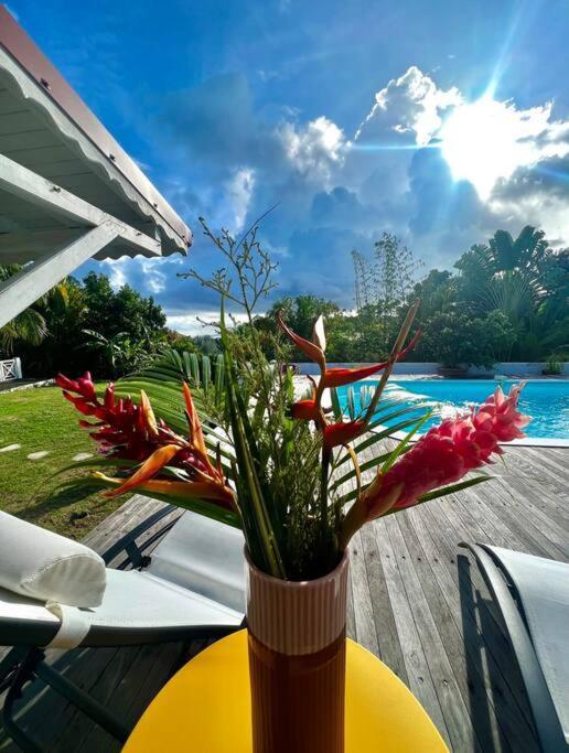 Spacieuse Villa Corossol Avec Piscine Et Jeux Exterieurs Le Gosier  Kültér fotó